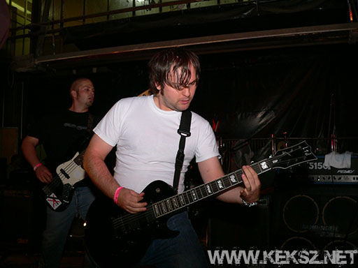 060831-1039-fallenintoashes.jpg