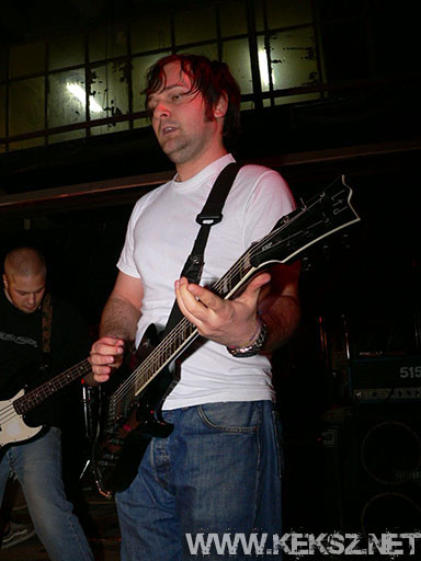 060831-1041-fallenintoashes.jpg
