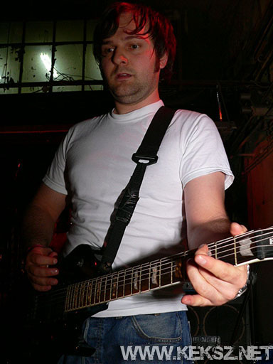060831-1048-fallenintoashes.jpg