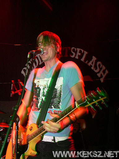 070709-1026-redlightsflash.jpg
