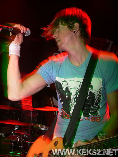 070709-1027-redlightsflash.jpg