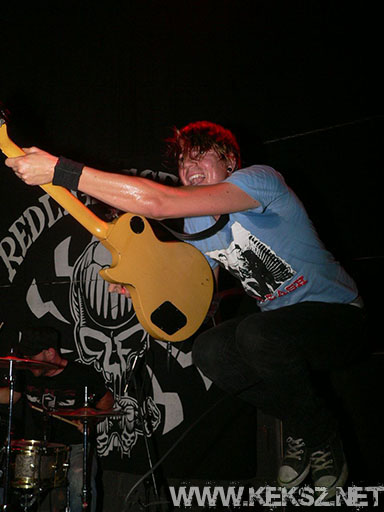 070709-1038-redlightsflash.jpg