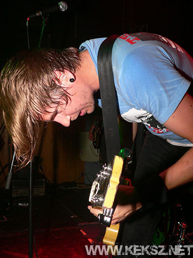 070709-1042-redlightsflash.jpg