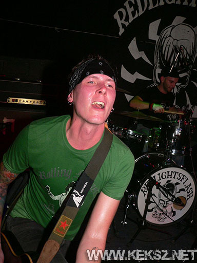 070709-1054-redlightsflash.jpg