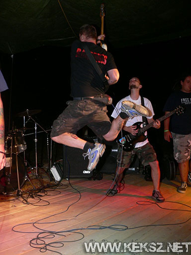 070713-1103-hold_x_true.jpg
