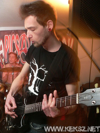090417-1002-random_chords.jpg