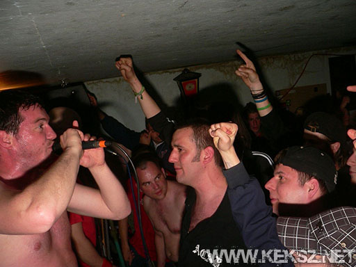 090417-1114-fegyelmezo_reszleg.jpg