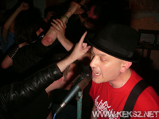 090417-1125-fegyelmezo_reszleg.jpg