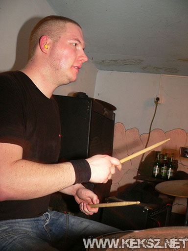090417-1132-fegyelmezo_reszleg.jpg