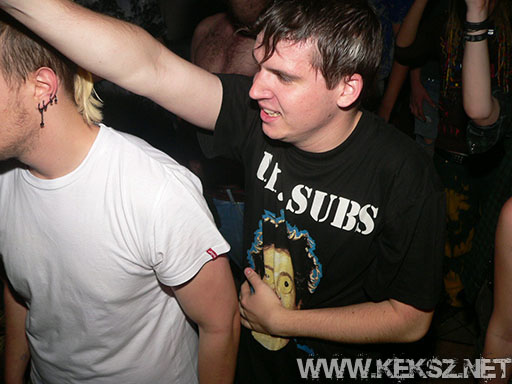 090515-1014-fegyelmezo_reszleg.jpg