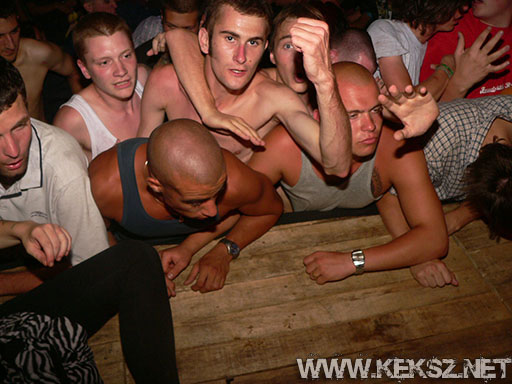 090717-1106-fegyelmezo_reszleg.jpg