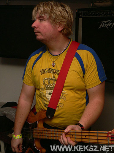 091230-1029-the_snobs.jpg